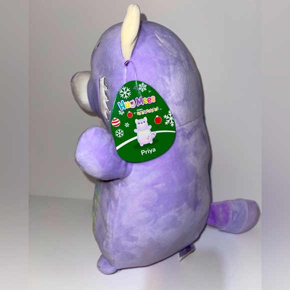 Priya the Red Panda 12"  Christmas Hugmee Squishmallows - Picture 3 of 5